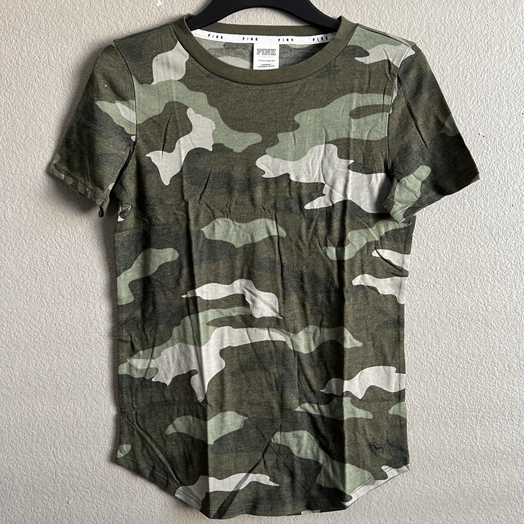 Victorias Secret Pink Green Camo VNeck Shortsleeve Tee